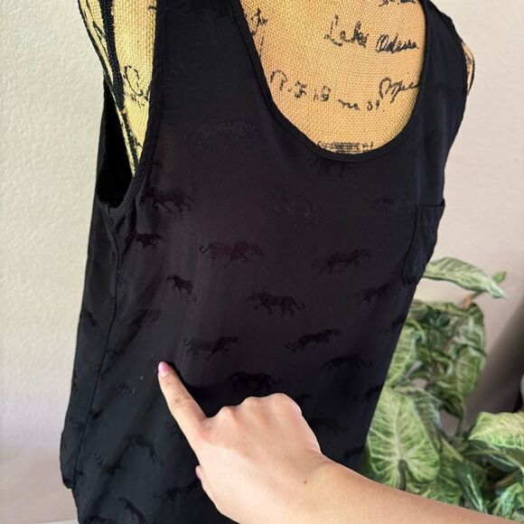 H&M Black Sleeveless Tank with Subtle Panther Pattern - Size M - Picture 6 of 8